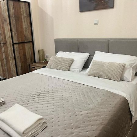 Golden Fleece Apartment Vipgreece Атина Екстериор снимка